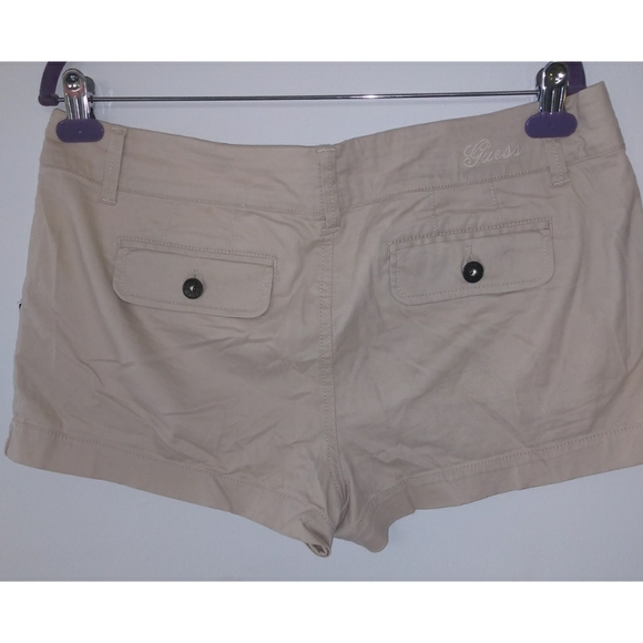 Guess nude short - Picture 2 of 3